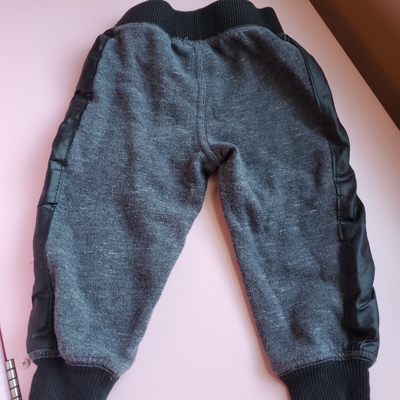 Calvin Klein Jogger Set - Picture 6 of 7